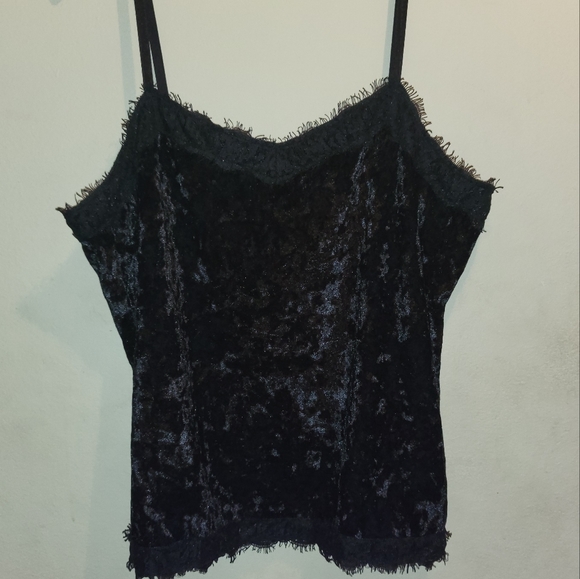 Velvety lace camisole top - Picture 2 of 3